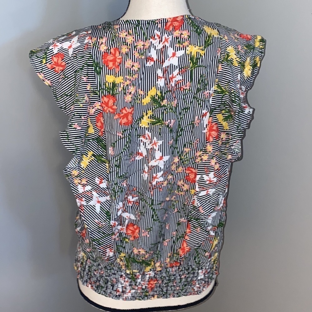 Floral Ruffle Blouse - Picture 5 of 7